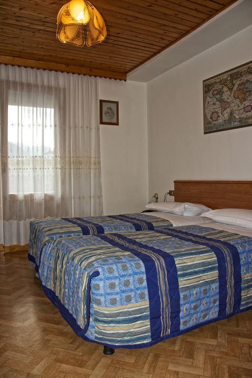 Albergo Ristorante Iris Ауронцо ди Кадоре Стая снимка