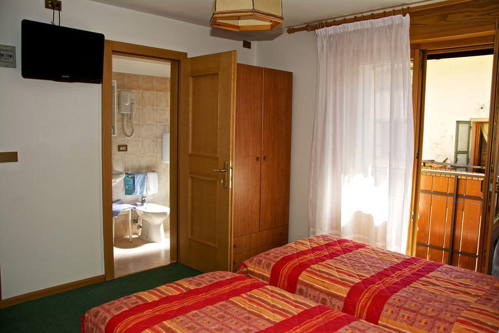 Albergo Ristorante Iris Ауронцо ди Кадоре Екстериор снимка