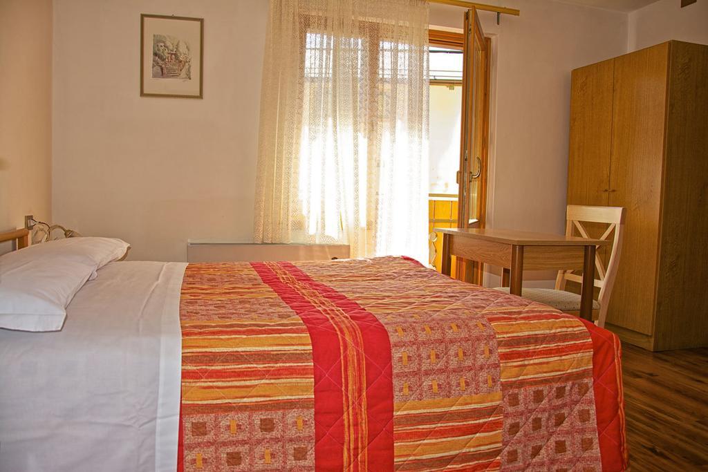 Albergo Ristorante Iris Ауронцо ди Кадоре Екстериор снимка