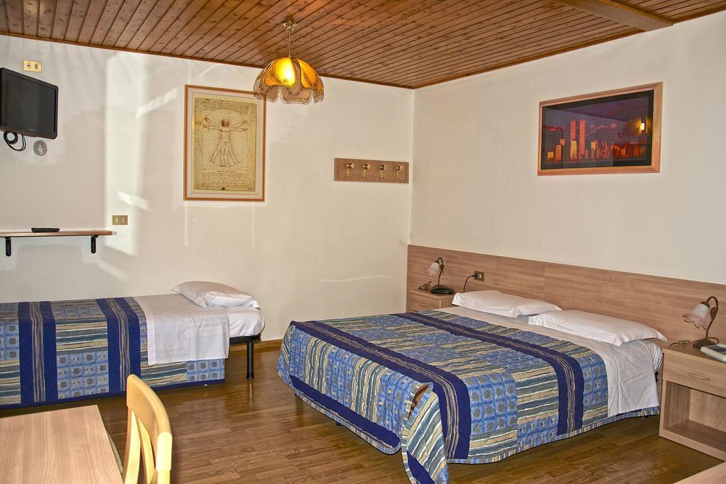 Albergo Ristorante Iris Ауронцо ди Кадоре Екстериор снимка