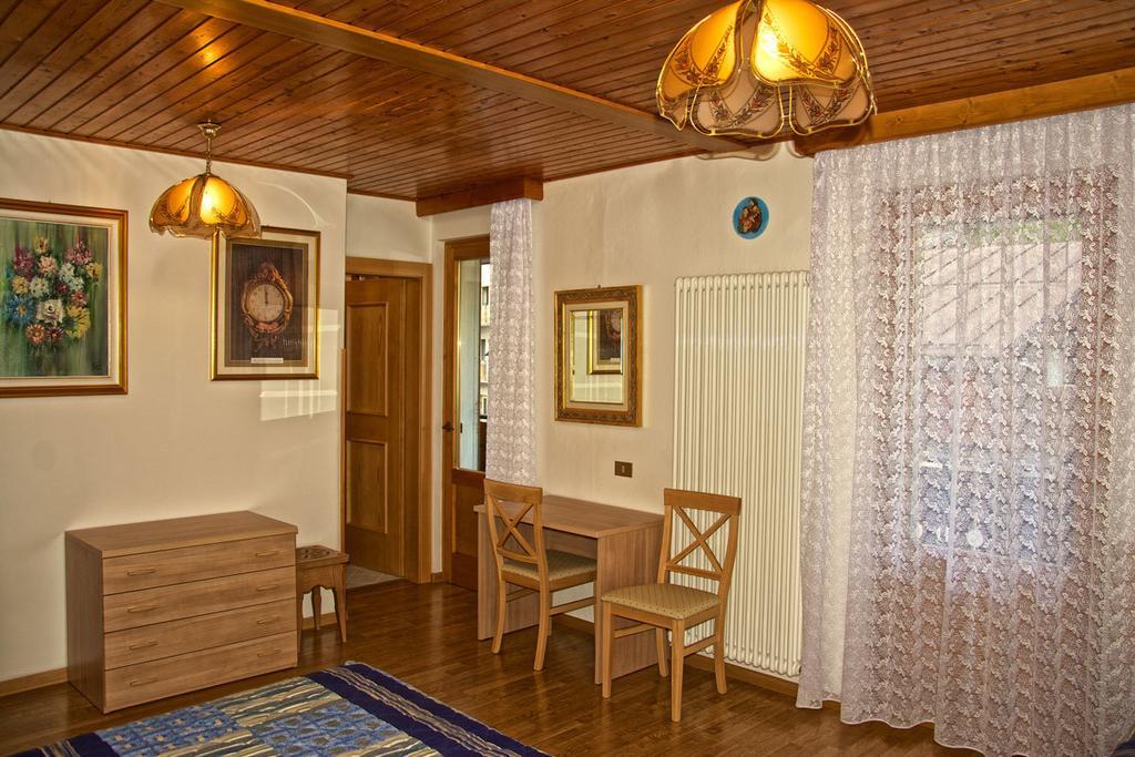 Albergo Ristorante Iris Ауронцо ди Кадоре Стая снимка